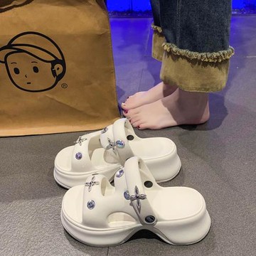 時尚鉚釘涼鞋女夏季2025新款外穿厚底增高沙灘防滑防滑兩穿涼拖鞋