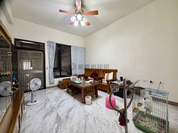 專約～小港正四樓丨大坪頂運動公園丨高雄餐旅大學｜高雄市小港區高坪七十二街
