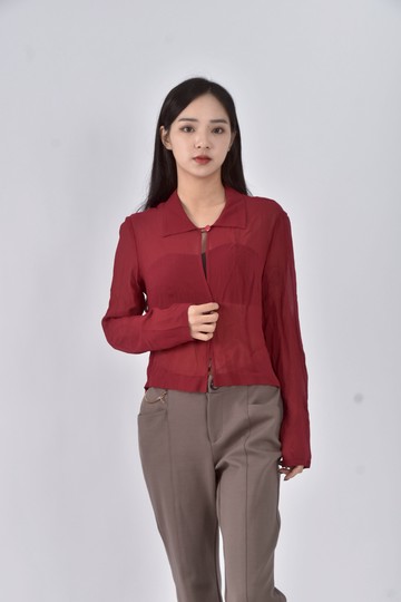 (M) nadia lin林臣英質感紡紗透膚紅色外套