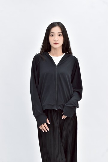 (XL) uniqlo 運動防曬長袖連帽黑色外套