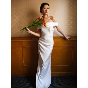 (免運)之既official一字肩白色緞面禮服法式復古抹胸輕婚紗敬酒服旅拍