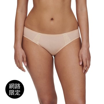 【Chantelle】Pure Lace_無痕三角內褲_XS-M(18IA0_01N粉膚色)