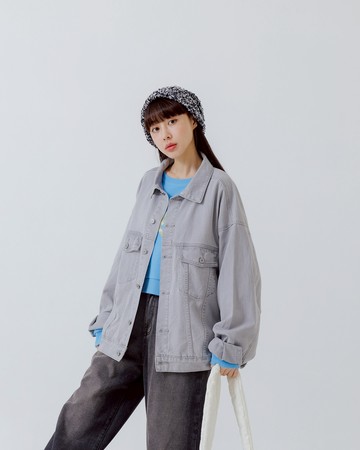 復古洗水設計寬版牛仔外套 兩色售