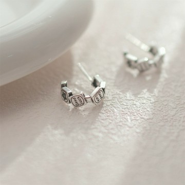 D2303 復古仿舊微笑幸運耳環 耳針 半圓C字笑臉 Luck 好運耳環