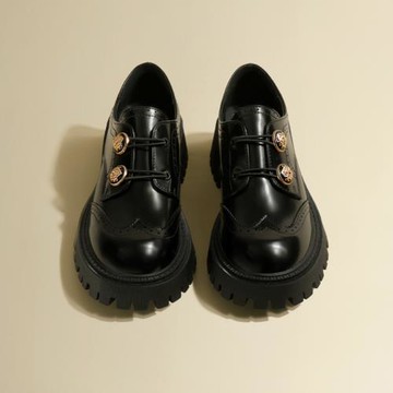 赫本風小皮鞋女秋冬款松糕厚底粗跟法式jk單鞋雕花金扣加絨樂福鞋