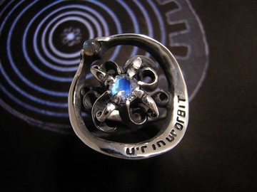 u'rinurorbit（星軌星系拉布拉德星軌道銀河銀河宇宙月長石富拉玄武岩環指環刻字）