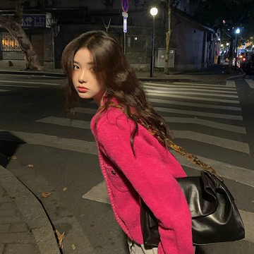 歐貨慵懶溫柔系穿搭高級感羊絨玫紅色女士毛衣冬針織開衫外套上衣