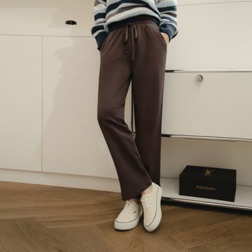 OB嚴選-寬版純色腰鬆緊拼接開衩直筒褲《BA6984-》