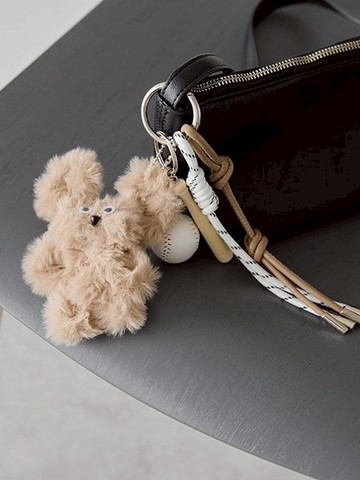 蓬鬆棒球毛絨小熊結繩吊墜(0H001278900) - AMERICAN HOLIC