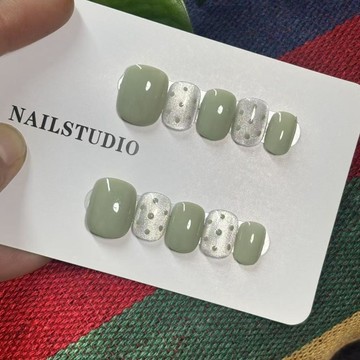 Yuki Nail(牛油草綠)薄荷生巧春夏甜酷波點拉德顯白ins美甲穿戴高階短款
