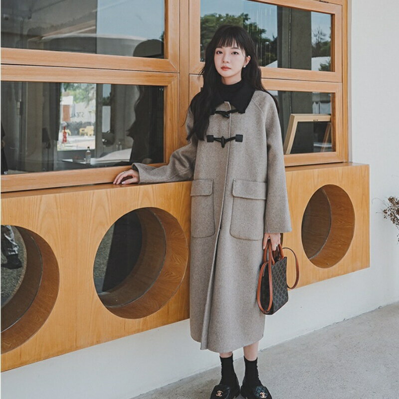 【巴黎精品】毛呢大衣羊毛外套-大口袋牛角扣拼色領長版女外套3色p1aq29