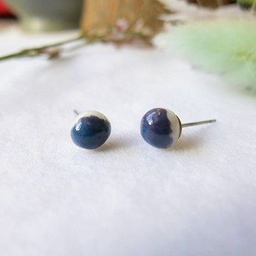 【陶藝家手作】藍紫釉染 圓珠貼耳式 手作白瓷耳環