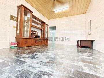 籬仔內瑞隆路商圈透天住家屋況佳｜高雄市鳳山區瑞隆東路