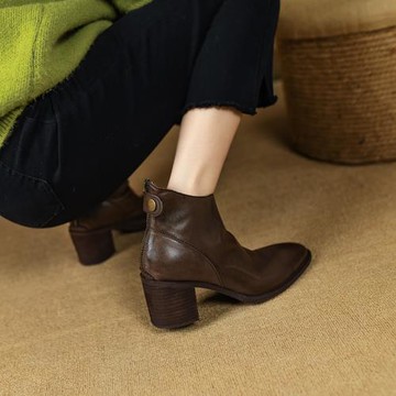 短靴女2023年新款圓頭粗跟棕色復古網紅設計師款氣質百搭冬季女靴