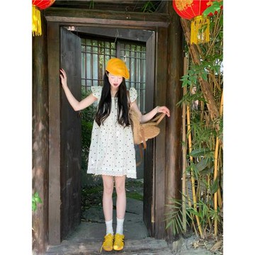 法式白色波點小飛袖連衣裙女夏季寬松綁帶氣質甜美小個子短款裙子