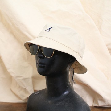 Back to Green:: 經典品牌漁夫帽款 kangol 卡其底d-01 vintage c