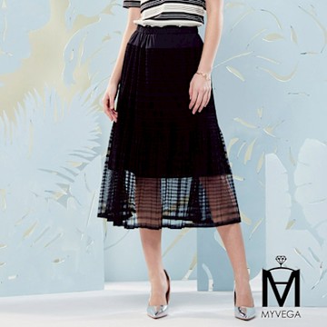 MYVEGA麥雪爾 MA鏤空壓褶網紗長裙-黑