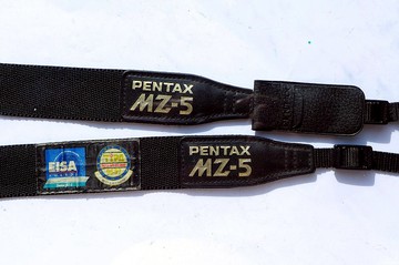 PENTAX MZ-5 專用原廠真品相機背帶/肩帶 (附收納袋)
