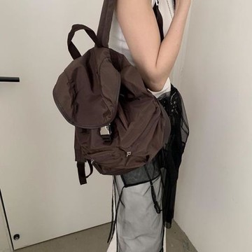 2025棕色多口袋大容量雙肩包包登山包運動風百搭包