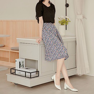 OB嚴選-造型荷葉邊腰鬆緊碎花雪紡魚尾裙