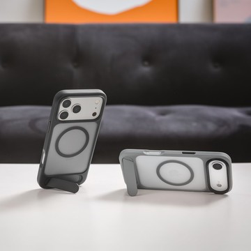 iPhone 17 EasyStand M 磁吸支架防摔手機殼