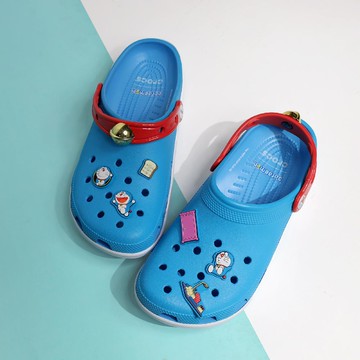 洞洞鞋 Doraemon Classic Clog 男女鞋 經典哆啦A夢克駱格 七彩 聯名 涼拖鞋 21169190H