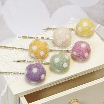 羊毛氈～夏日球球圓點髮夾