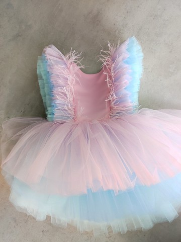 適合婚禮、生日、音樂會和其他節日的薄紗花童禮服