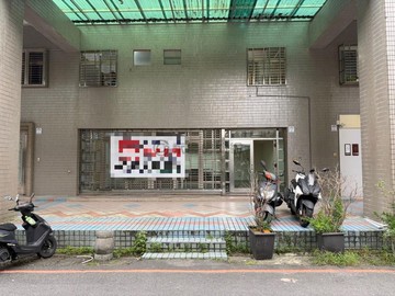 宜蘭市名人居大面寬雙層店住可分開獨立進出坡平車位｜宜蘭縣宜蘭市宜中路