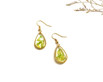 【 花 緋月 】碧綠色水滴款 乾燥花系列 (可改耳夾)