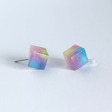 彩虹氛圍 / 樹脂耳環 / 單隻【冰晶方塊】