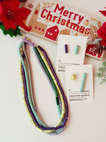 多層次短款項鍊_鳶尾花色彩珠的組合 防水霧設計