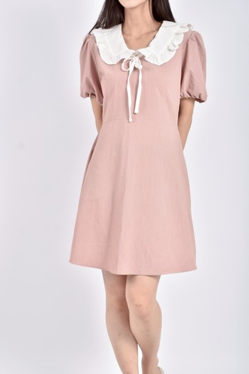 (S) 質感荷葉領口粉色洋裝