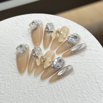 ➕最新設計款穿戴甲💅手工穿戴甲奶茶黃色美甲貼片蝴蝶結鑽可拆卸長款尖橢圓穿戴甲成品長尖橢圓穿戴甲 ZJTG