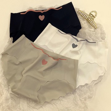 冰絲內褲 少女學生日系無痕中腰內褲 提臀夏季清涼三角褲【不二雜貨】