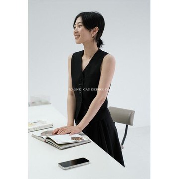 (免運)與她原創設計 小眾復古中性英式V領單排扣收腰短款純色西裝馬甲女