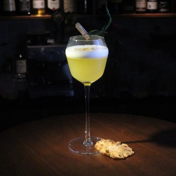 日式高腳雞尾酒杯葡萄酒杯甜酒紅酒杯酒吧調酒無鉛水晶玻璃高腳杯