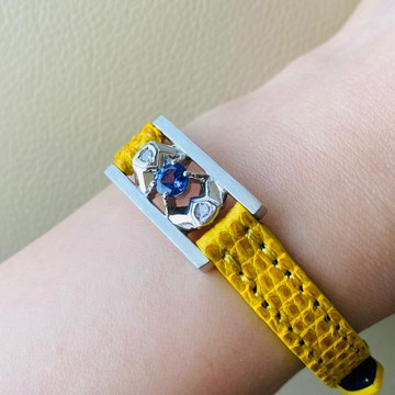 M Leather Emblem 坦桑石與鑽石