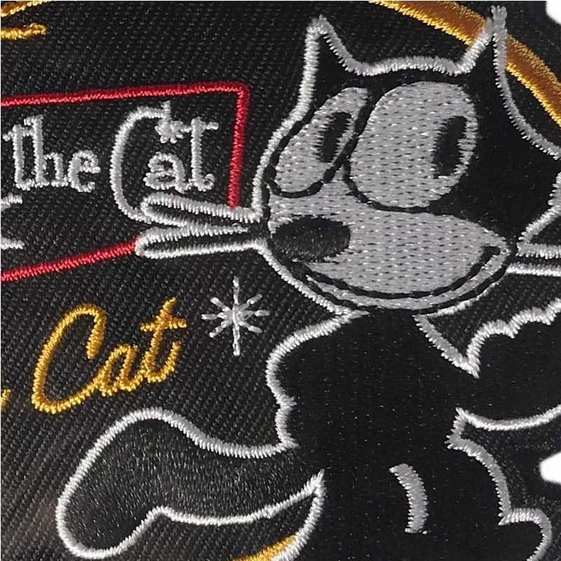 アメリカ製ヴィンテージ お茶目な表情の猫の刺繍パッチカーディガン アメリカ製ヴィンテージ お茶目な表情の猫の刺繍パッチカーディガン