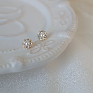 Sweet Air D3902 日韓流行耳飾 S925銀針 小巧閃耀珍珠鋯石設計 耳針 耳環