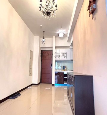 首選鼎泰鑫聚輕屋齡三房美屋⭕附車位｜台中市南區建國南路一段