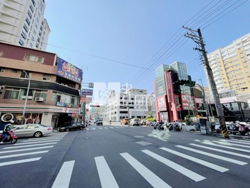正西屯路1～3樓熱鬧金店面（專任）｜台中市西屯區西屯路二段