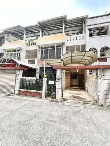 西區｜30大地坪｜大面寬7米｜花園車庫別墅｜台中市西區大同街