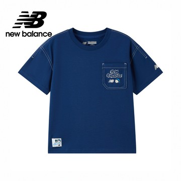【New Balance】 NB 童裝口袋短袖上衣_中性_藍色_7EF3404WNV