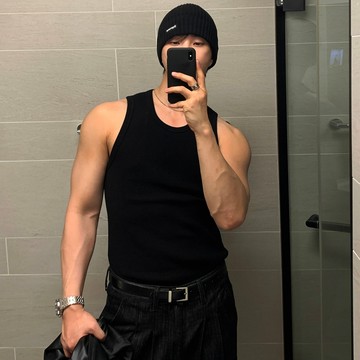 正韓肌肉款舒適堅固棉素色無袖背心 3色 YUPPIE 預購商品 0310