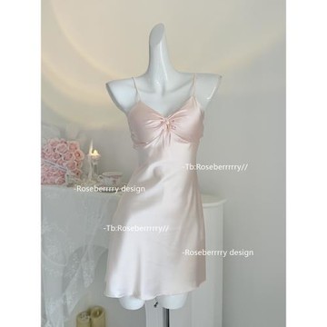 Roseberrrry浪漫主義 純欲風冰絲睡衣女性感蝴蝶結吊帶睡裙帶胸墊