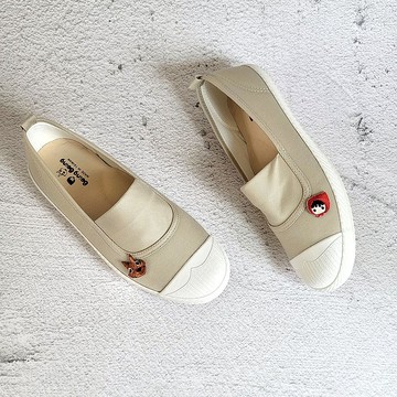 淺口平底方便鞋- 卡其色 小紅帽與大野狼女鞋