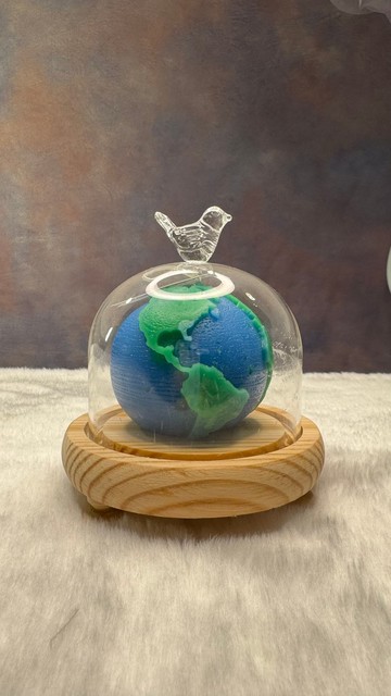 只有一個地球香氛蠟燭