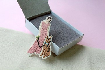 客製化人像+毛小孩手工刺繡布章/燙布貼 | 客製化禮物情人