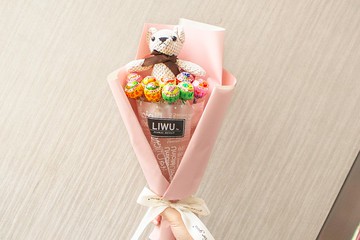 棒棒糖10支+白色小熊 畢業花束 情人節花束 C003